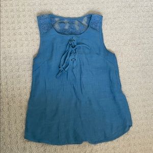 beautiful blue tank blouse w lace